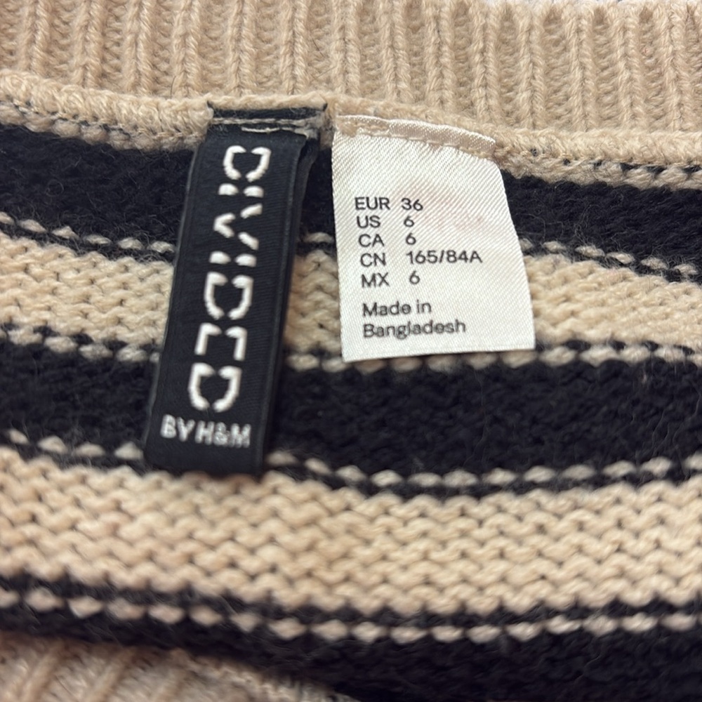 Sweater - Picture 3 of 3